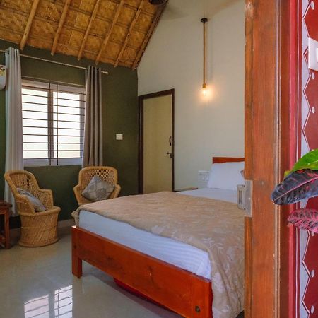 The Hideout Cottage And Restaurant Hampi Bagian luar foto