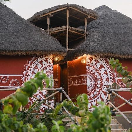 The Hideout Cottage And Restaurant Hampi Bagian luar foto