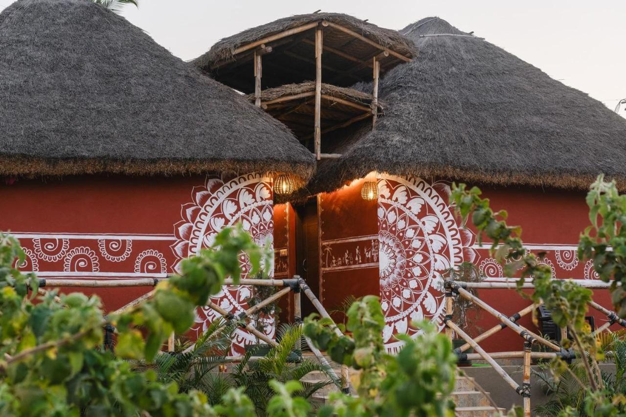 The Hideout Cottage And Restaurant Hampi Bagian luar foto